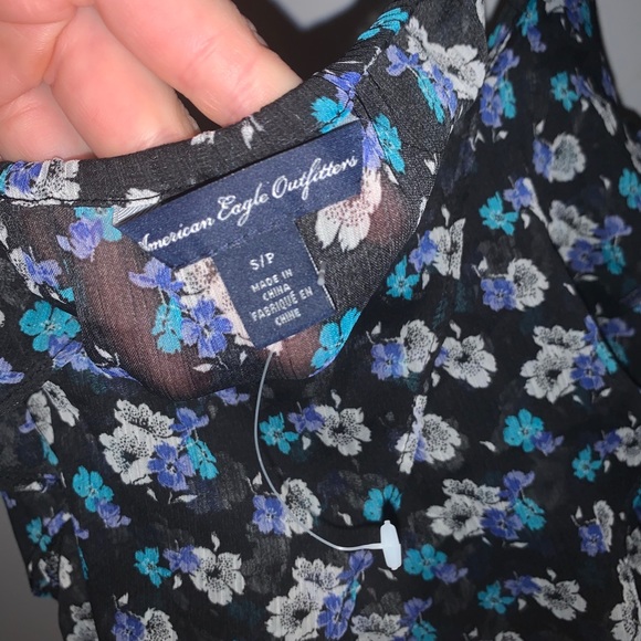 American Eagle top - Picture 3 of 3